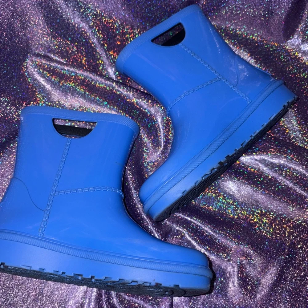 UGG Rahjee Rain Boots